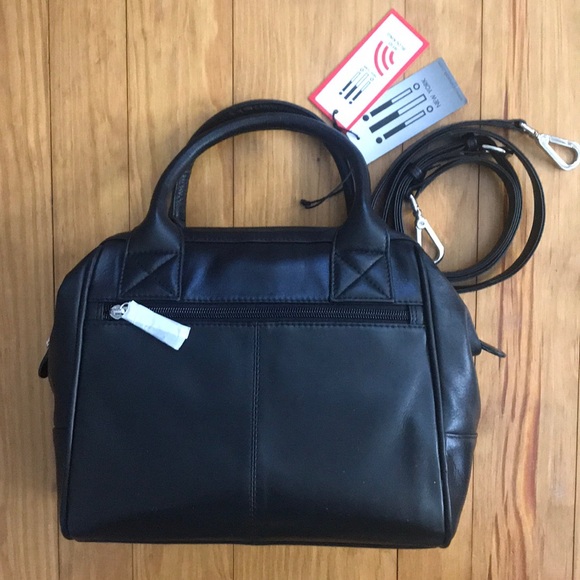 !l! New York Handbag - Picture 2 of 7
